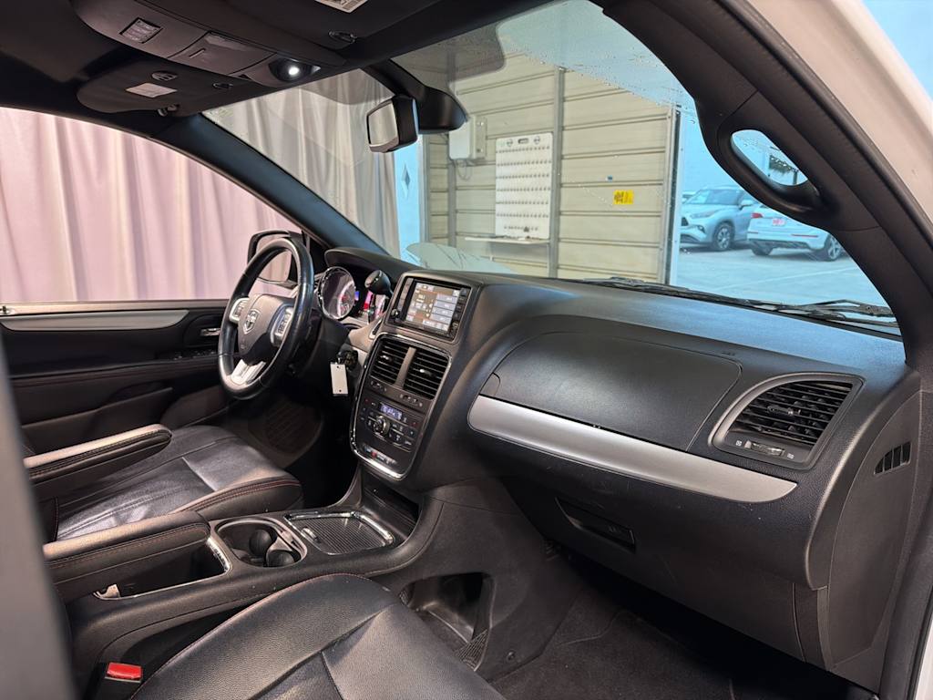 Thumbnail: 2019 Dodge Grand Caravan - 9