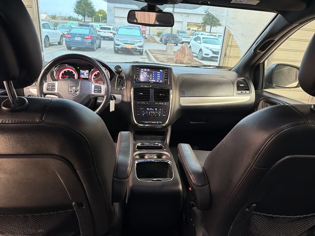 Thumbnail: 2019 Dodge Grand Caravan - 14