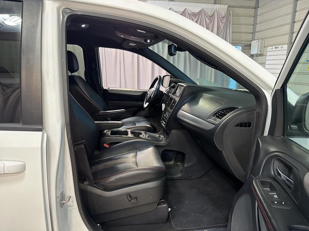 Thumbnail: 2019 Dodge Grand Caravan - 11