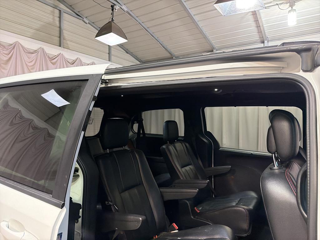 Thumbnail: 2019 Dodge Grand Caravan - 24