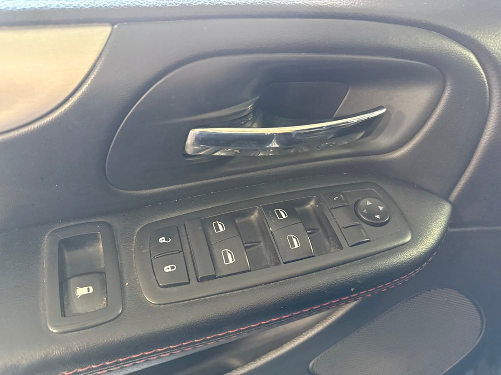 Thumbnail: 2018 Dodge Grand Caravan - 24