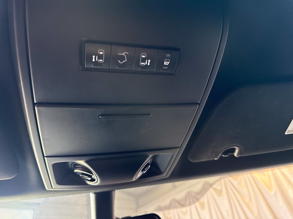 Thumbnail: 2018 Dodge Grand Caravan - 28