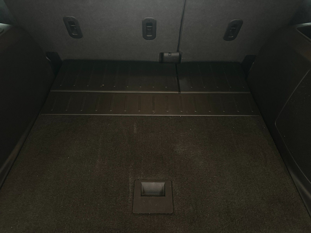 Thumbnail: 2011 Chevrolet Equinox - 16