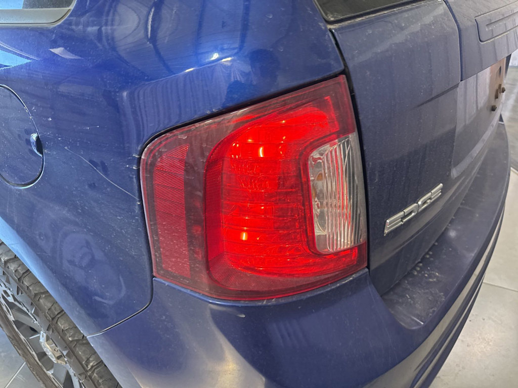 Thumbnail: 2013 Ford Edge - 21