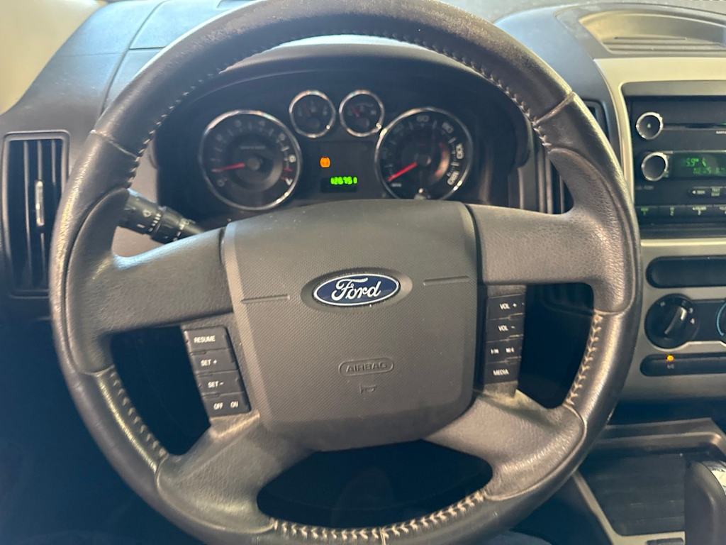 Thumbnail: 2010 Ford Edge - 2