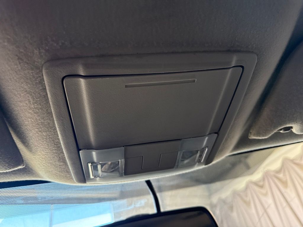 Thumbnail: 2010 Ford Edge - 27