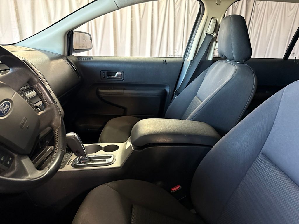 Thumbnail: 2010 Ford Edge - 10