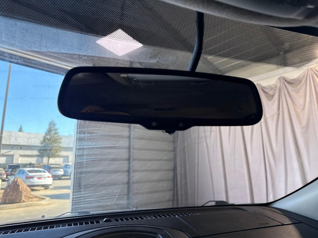 Thumbnail: 2010 Ford Edge - 26
