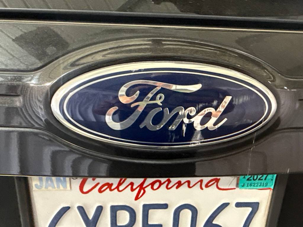 Thumbnail: 2013 Ford Edge - 18