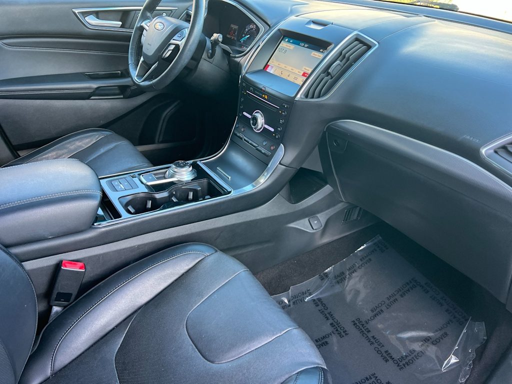 Thumbnail: 2019 Ford Edge - 12