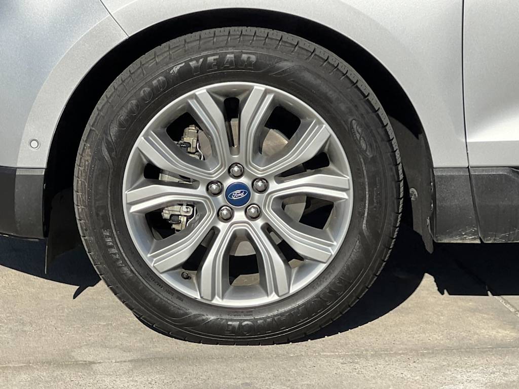 Thumbnail: 2019 Ford Edge - 8