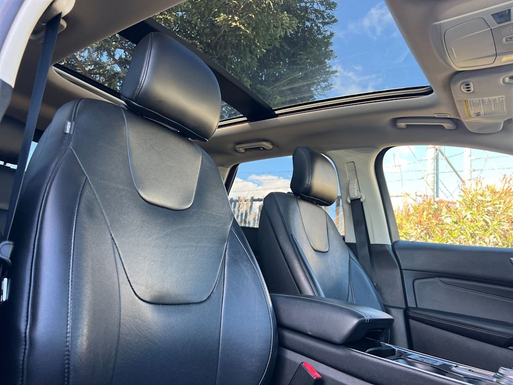 Thumbnail: 2019 Ford Edge - 24