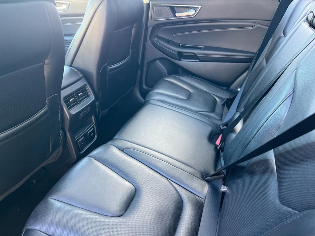 Thumbnail: 2019 Ford Edge - 10