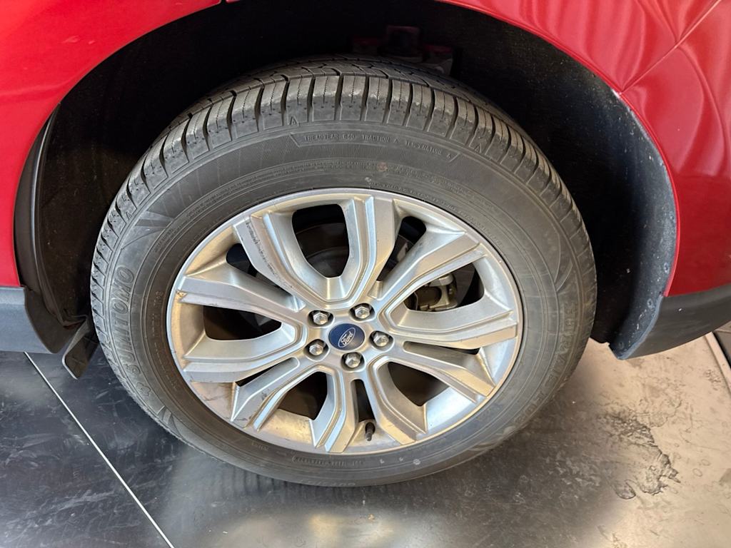 Thumbnail: 2021 Ford Edge - 6