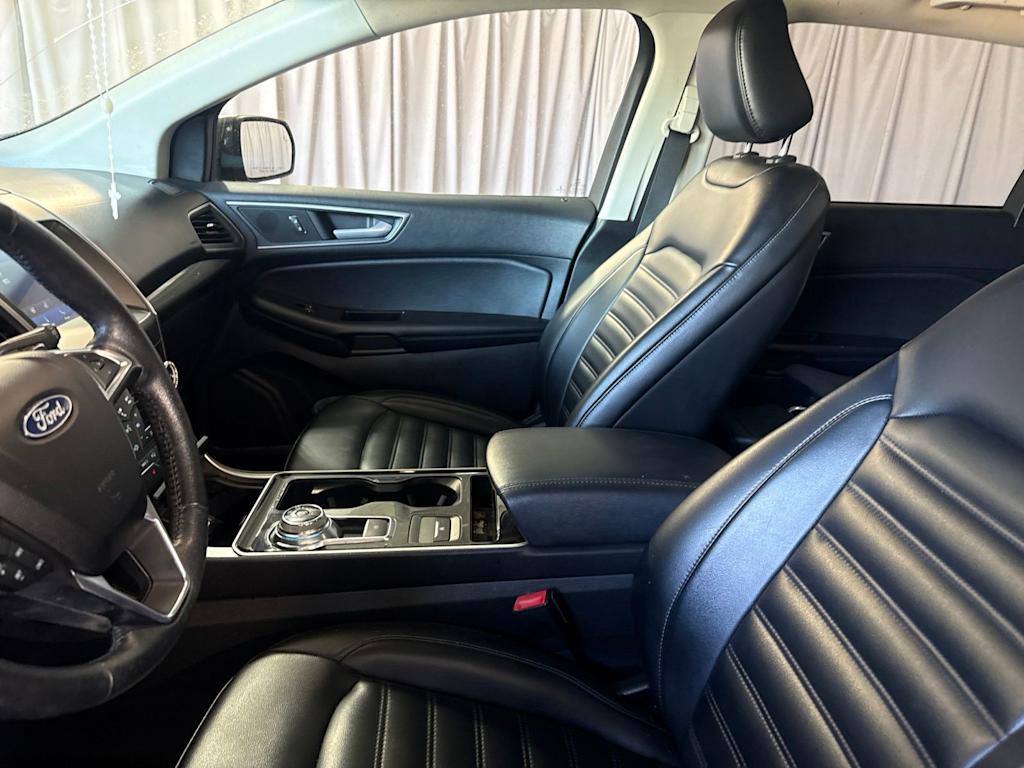 Thumbnail: 2020 Ford Edge - 8