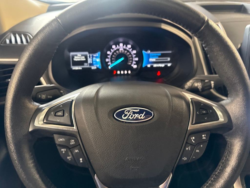 Thumbnail: 2022 Ford Edge - 26