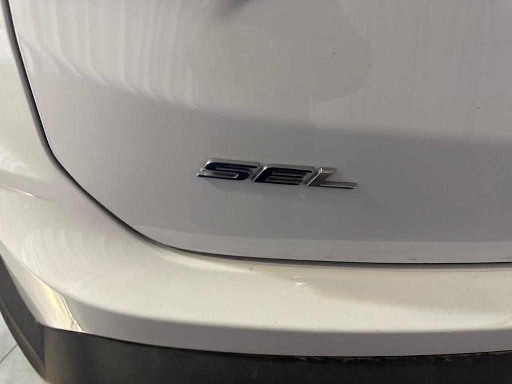 Thumbnail: 2022 Ford Edge - 6