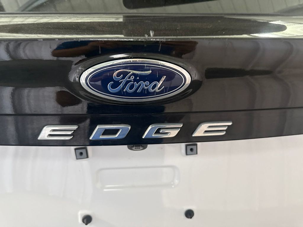 Thumbnail: 2022 Ford Edge - 20