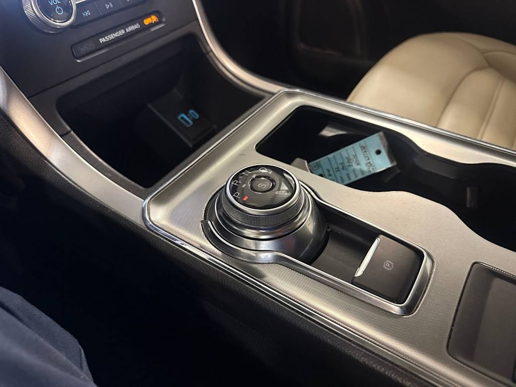 Thumbnail: 2022 Ford Edge - 11