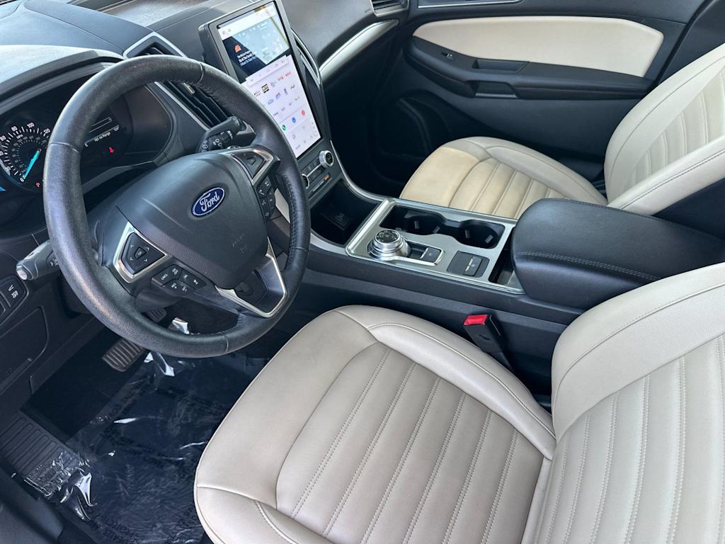 Thumbnail: 2022 Ford Edge - 10