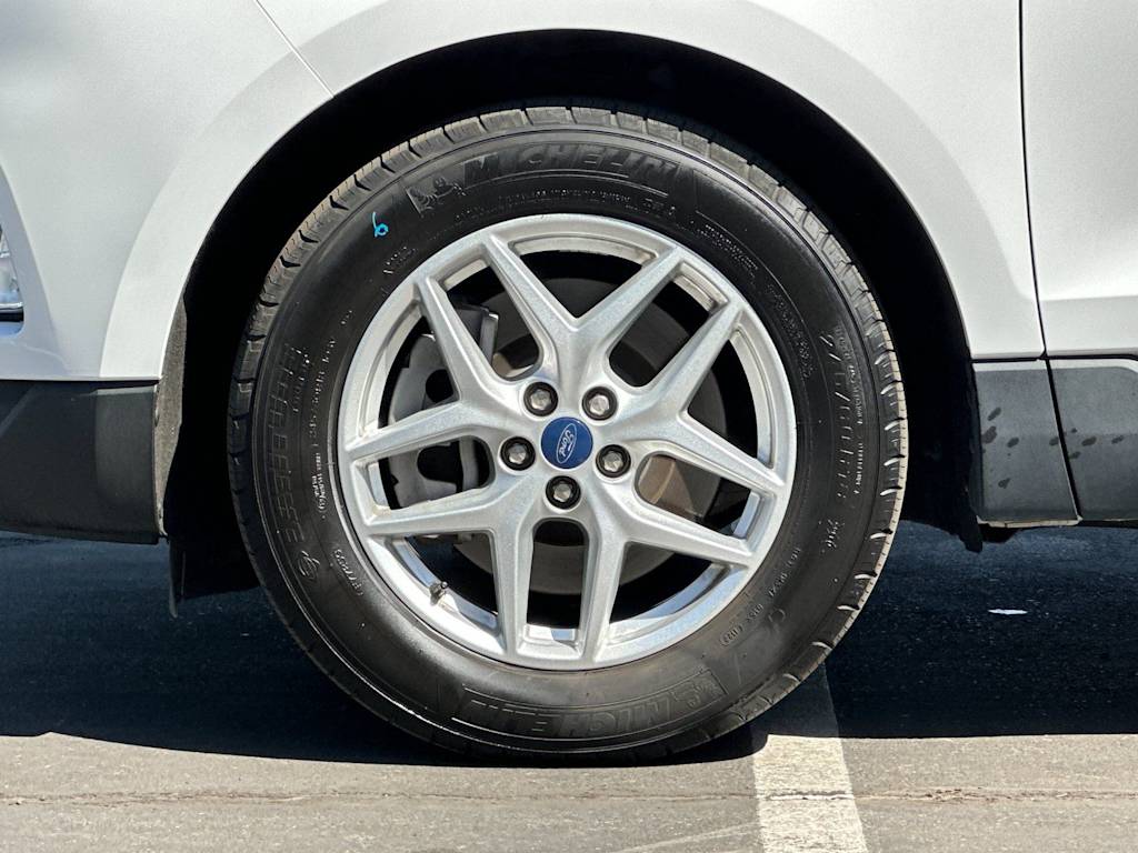 Thumbnail: 2022 Ford Edge - 8