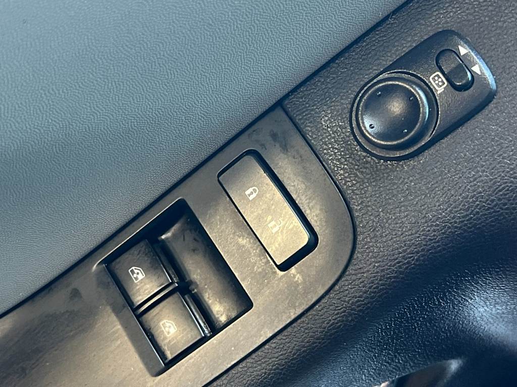 2013 Chevrolet Camaro 2LS - Photo 22