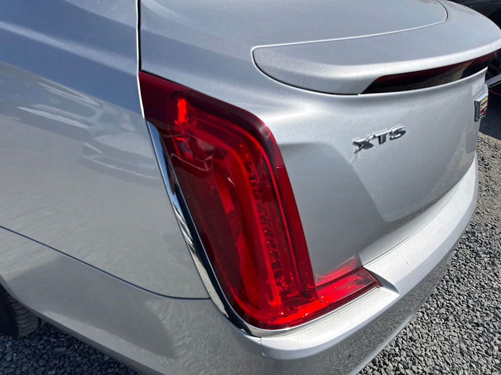 Thumbnail: 2018 Cadillac XTS - 19
