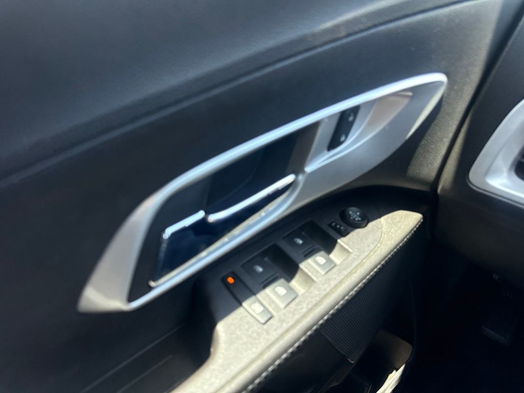 Thumbnail: 2017 Chevrolet Equinox - 25