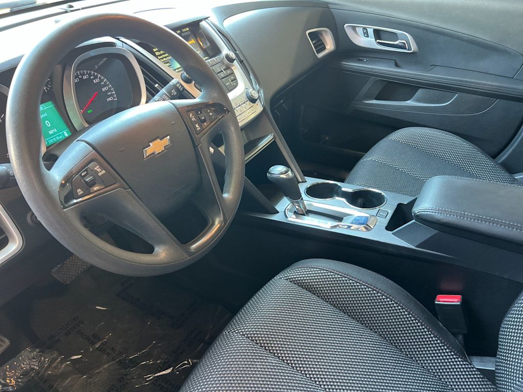 Thumbnail: 2017 Chevrolet Equinox - 9