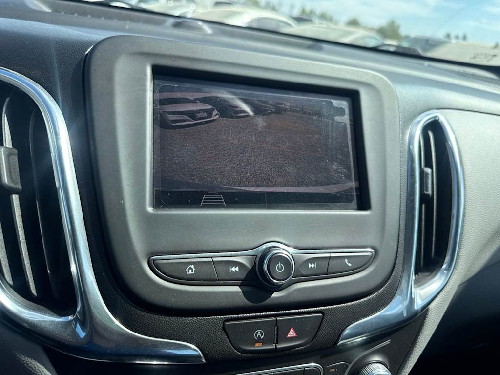 Thumbnail: 2022 Chevrolet Equinox - 31