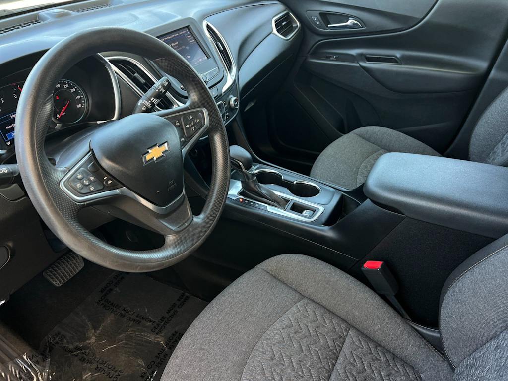 Thumbnail: 2022 Chevrolet Equinox - 9