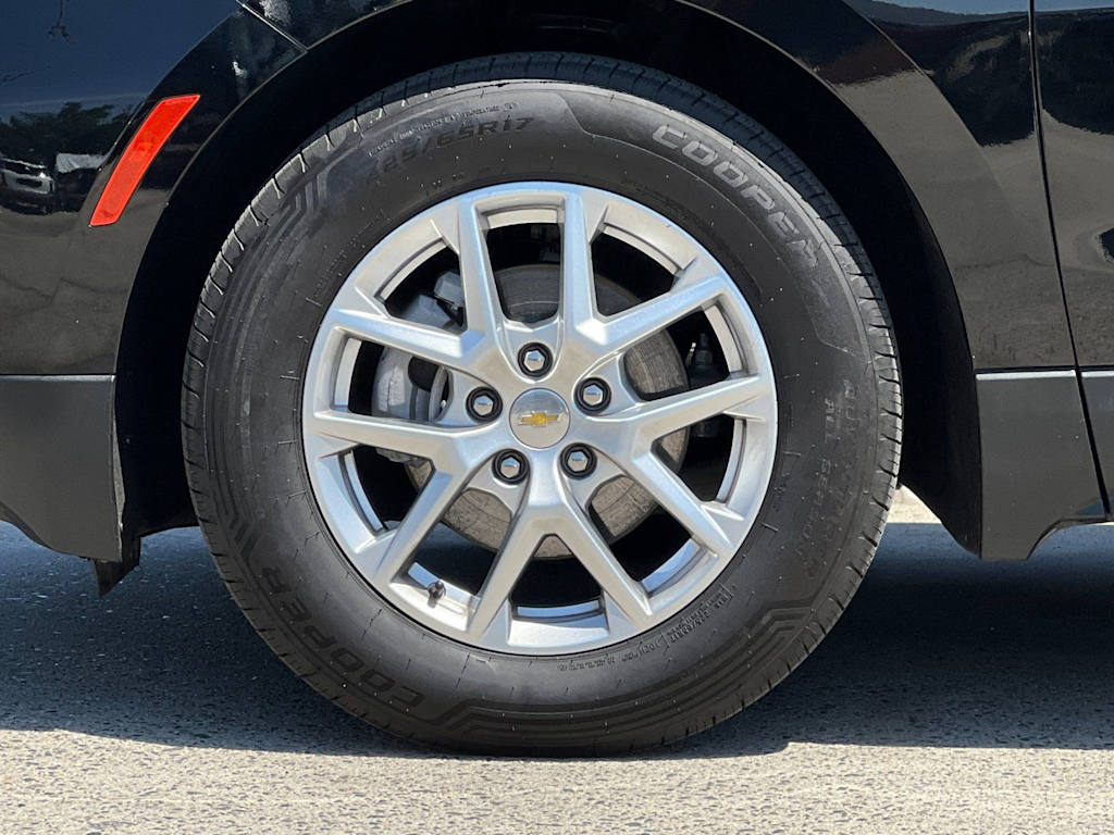 Thumbnail: 2022 Chevrolet Equinox - 8