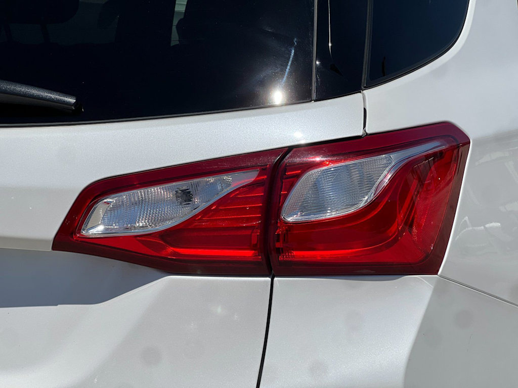 Thumbnail: 2018 Chevrolet Equinox - 31