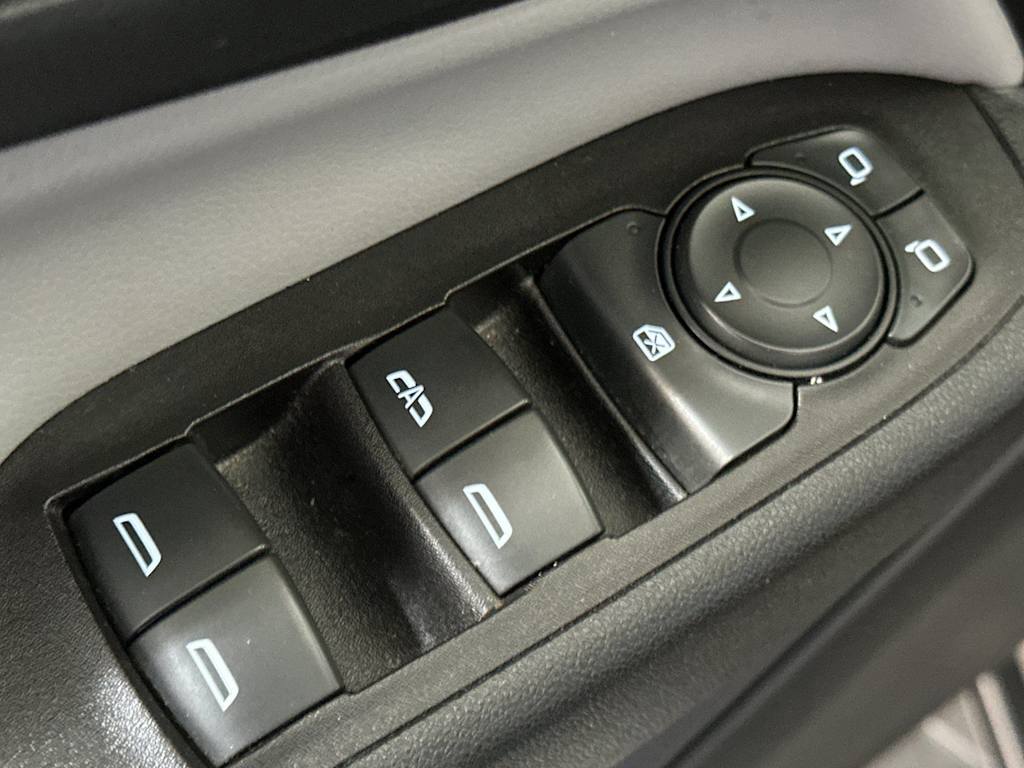 Thumbnail: 2020 Chevrolet Equinox - 24