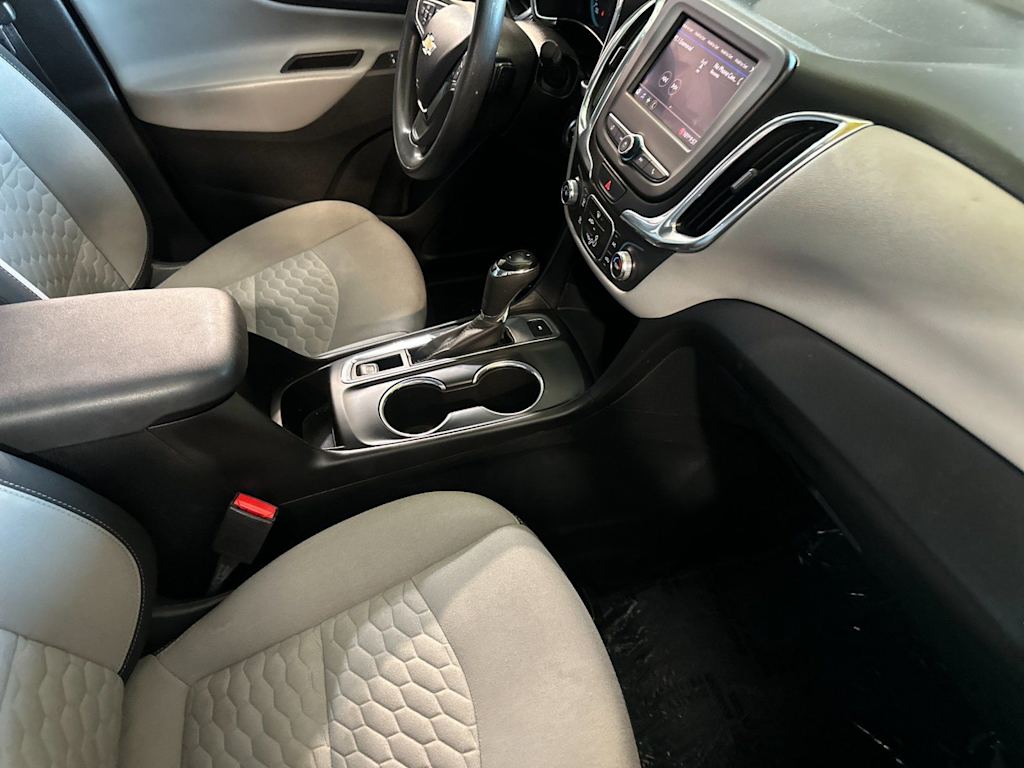 Thumbnail: 2020 Chevrolet Equinox - 10