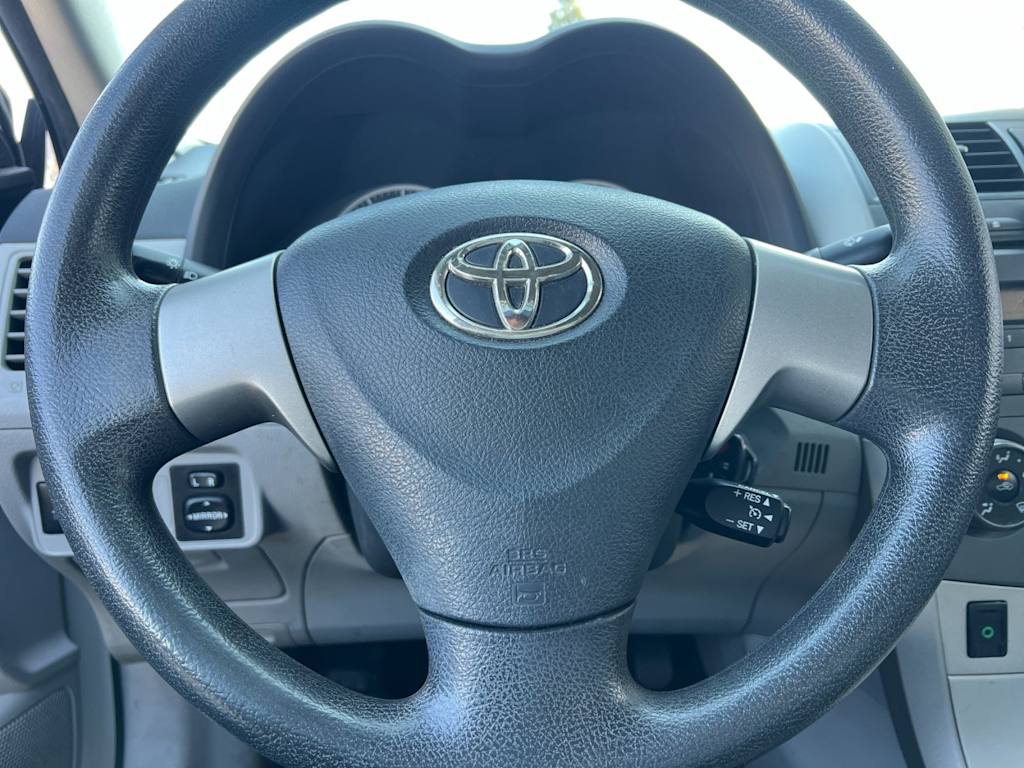 2011 Toyota Corolla LE 25