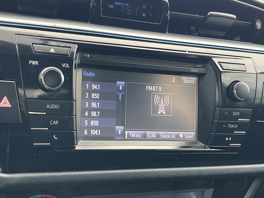 Thumbnail: 2015 Toyota Corolla - 14