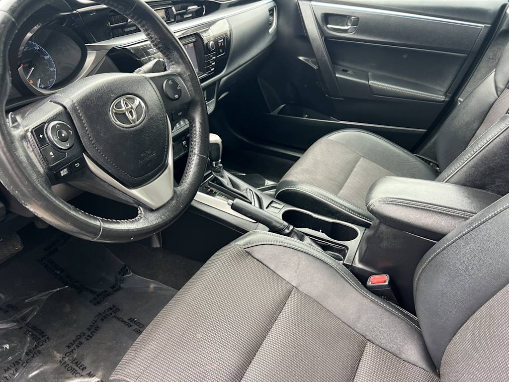 Thumbnail: 2015 Toyota Corolla - 9