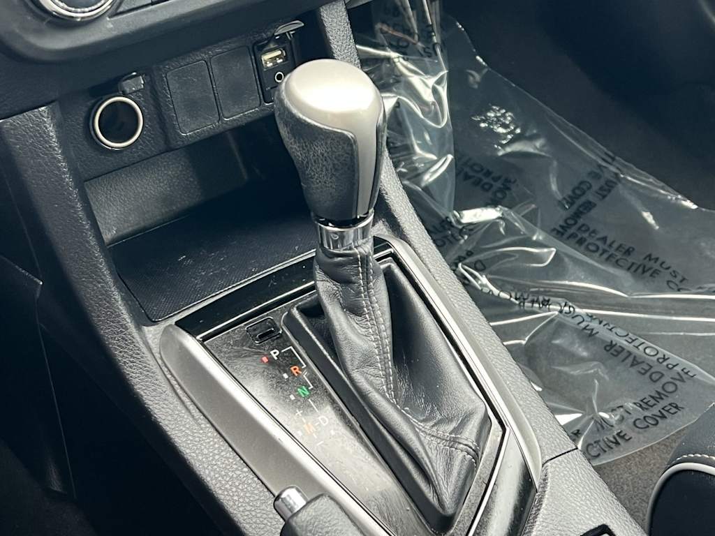 Thumbnail: 2015 Toyota Corolla - 15