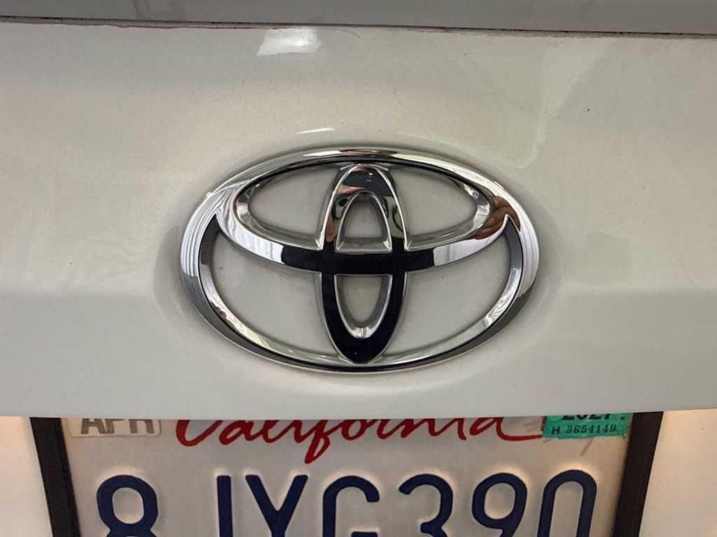 Thumbnail: 2017 Toyota Corolla - 17