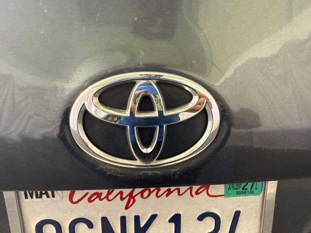 Thumbnail: 2014 Toyota Corolla - 18