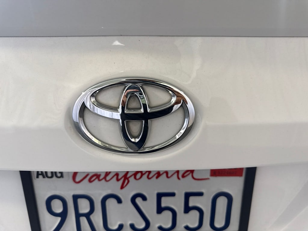Thumbnail: 2015 Toyota Corolla - 19