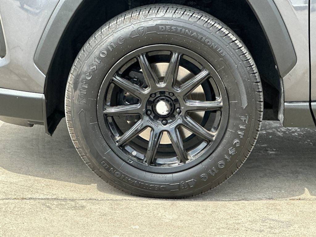 Thumbnail: 2021 Toyota RAV4 - 8
