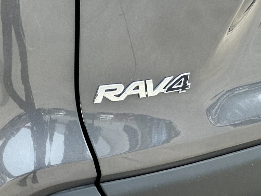 Thumbnail: 2021 Toyota RAV4 - 7