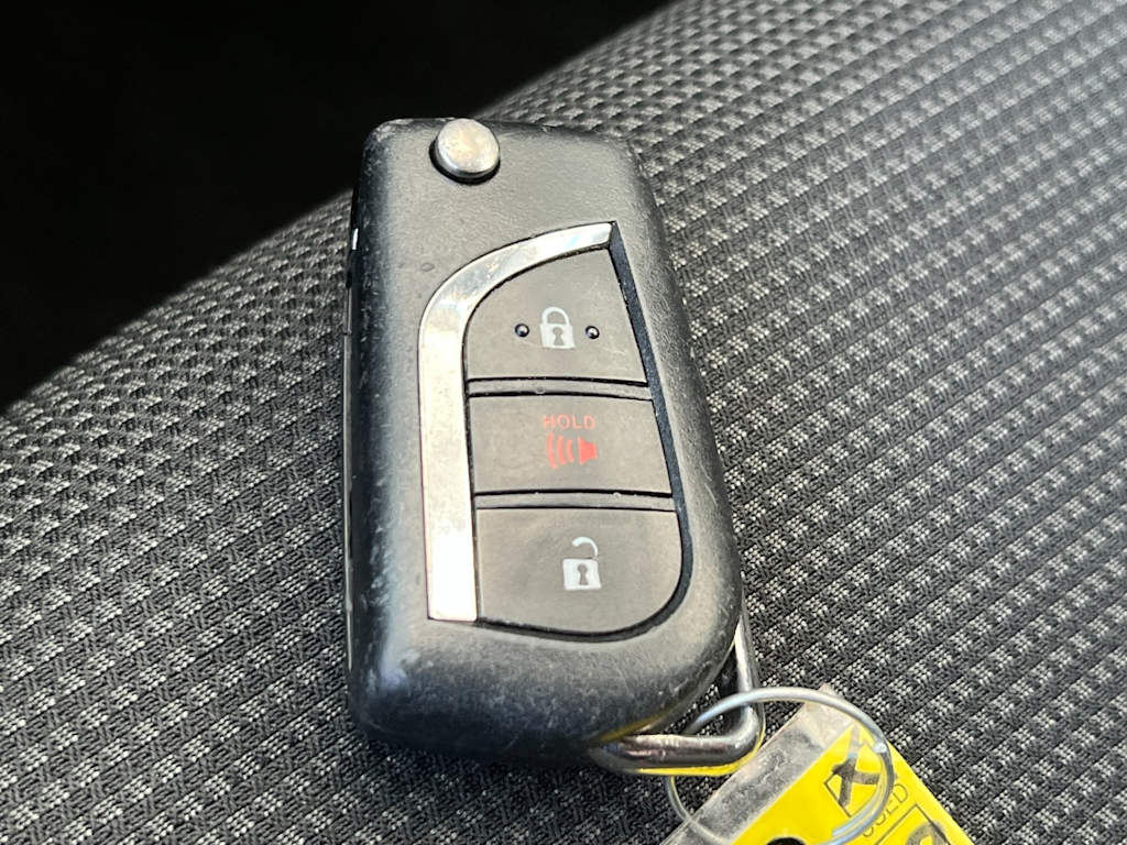 Thumbnail: 2019 Toyota RAV4 - 16