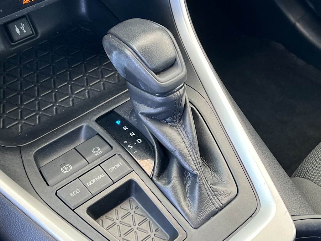 Thumbnail: 2019 Toyota RAV4 - 14