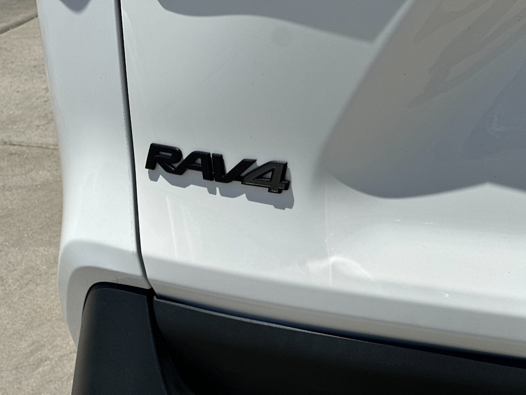 Thumbnail: 2024 Toyota RAV4 - 7