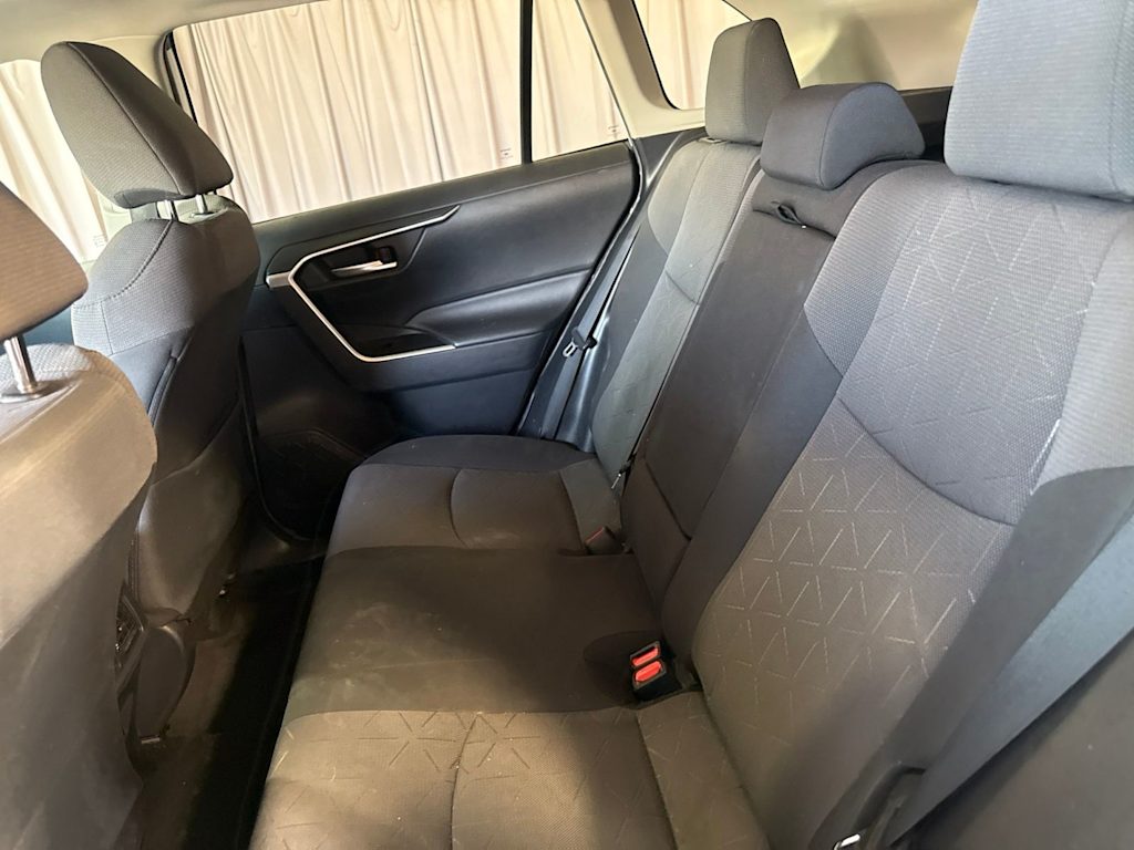 Thumbnail: 2019 Toyota RAV4 - 8