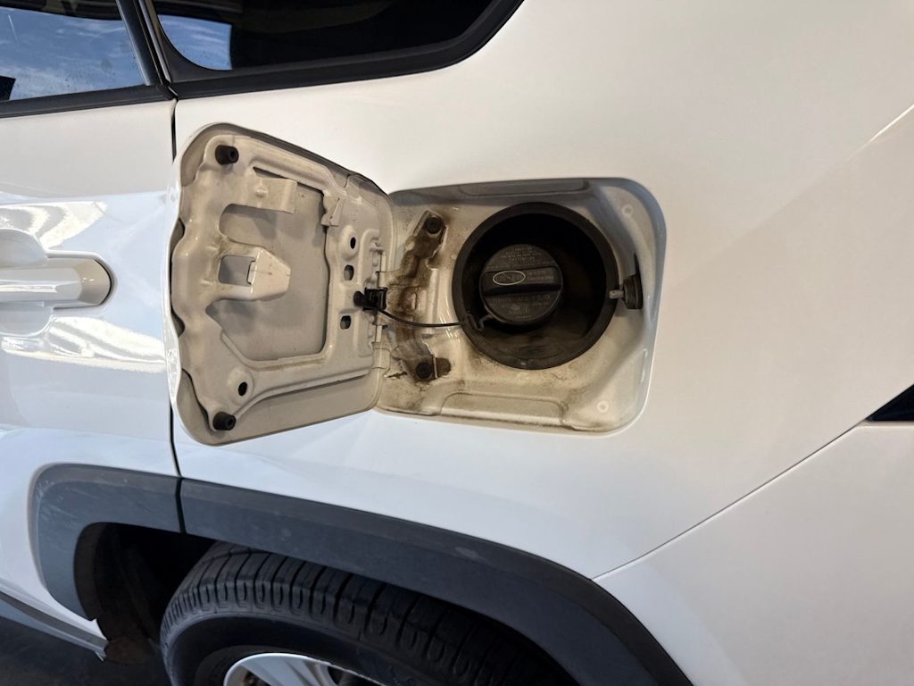 Thumbnail: 2019 Toyota RAV4 - 18