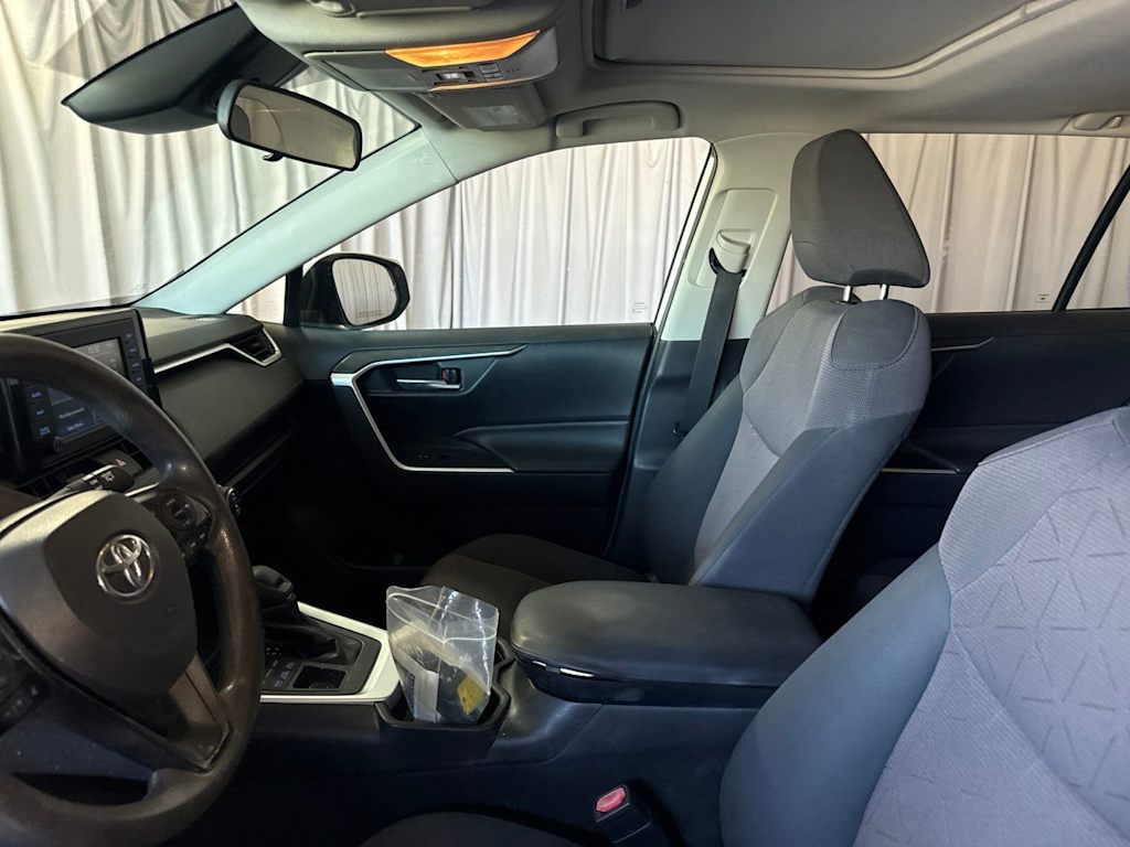 Thumbnail: 2019 Toyota RAV4 - 7